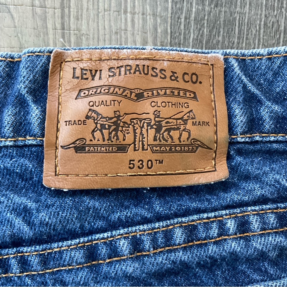 VTG Levi’s 530 Regular Fit Jeans Brown Tab USA
Men’s 36x29 
Actual 34x30
Blue - Picture 9 of 11